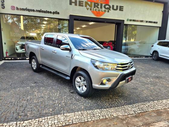 TOYOTA HILUX 2.7 SRV 4X4 CD 16V FLEX 4P AUTOMÁTICO TOYOTA HILUX 2.7 SRV 4X4 CD 16V FLEX 4P AUTOMÁTICO